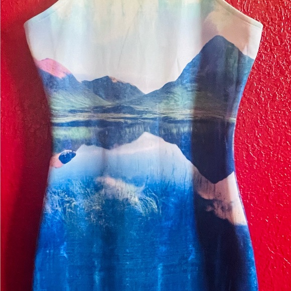 H&M dress - Picture 1 of 3